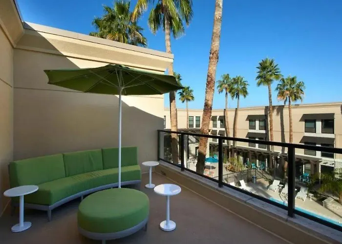 Hotel Hampton & On Shea Blvd 3*