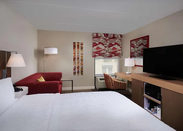 Hotel Hampton & On Shea Blvd 3*