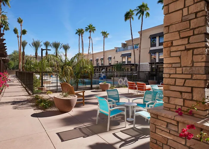 Hampton & On Shea Blvd Hotel