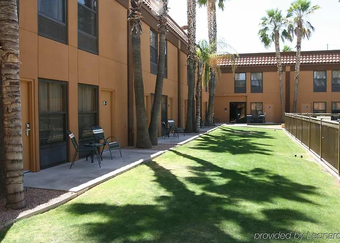 Hotel Hampton & On Shea Blvd Scottsdale