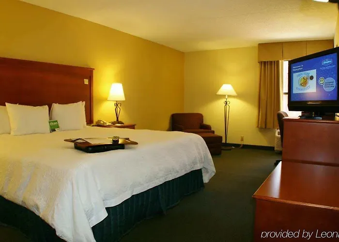 Hampton & On Shea Blvd 3*